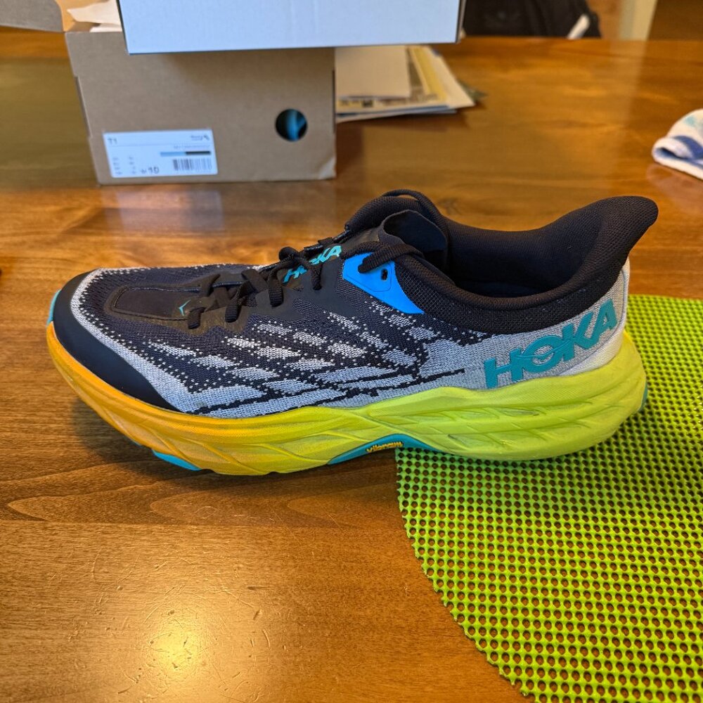 Hoka One One Speedgoat 5 Trail Running Shoes - Size: Men's 10.5 - Picture 4 of 11